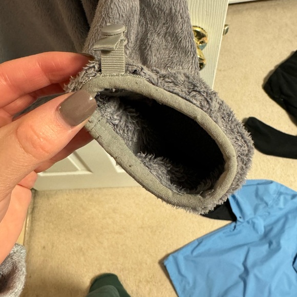 The North Face Gray Jacket - Picture 8 of 10